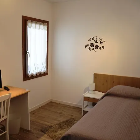 Hotel Agriturismo Al Luogo Del Giulio Maniago Room photo